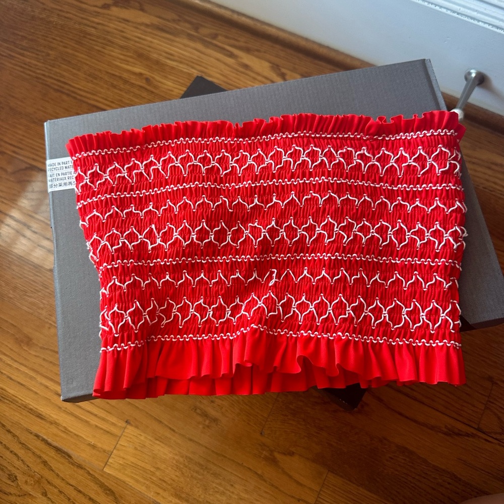 woman’s strapless bikini top size:small